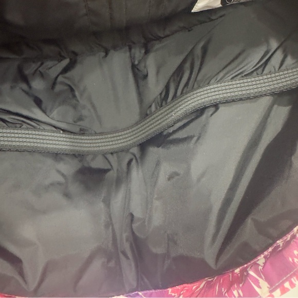 The North Face Girls Freedom Insulated Winter Jacket - Picture 9 of 12